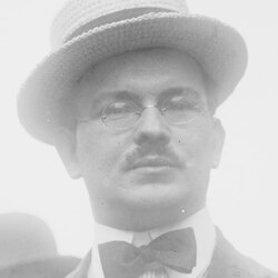 Frank_Tannenbaum_in_1915_face_detail,_Leader_of_Bayonne_strike_LCCN2014699527_(cropped).tif.jpg