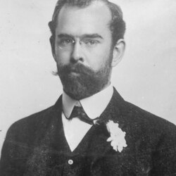 Louis_W._Hill.jpg