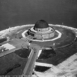 Illinois_-_Chicago_-_NARA_-_23939595_(cropped).jpg