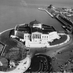Illinois_-_Chicago_-_NARA_-_23939593_(cropped).jpg