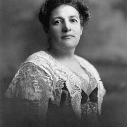 florence_prag_kahn.jpg